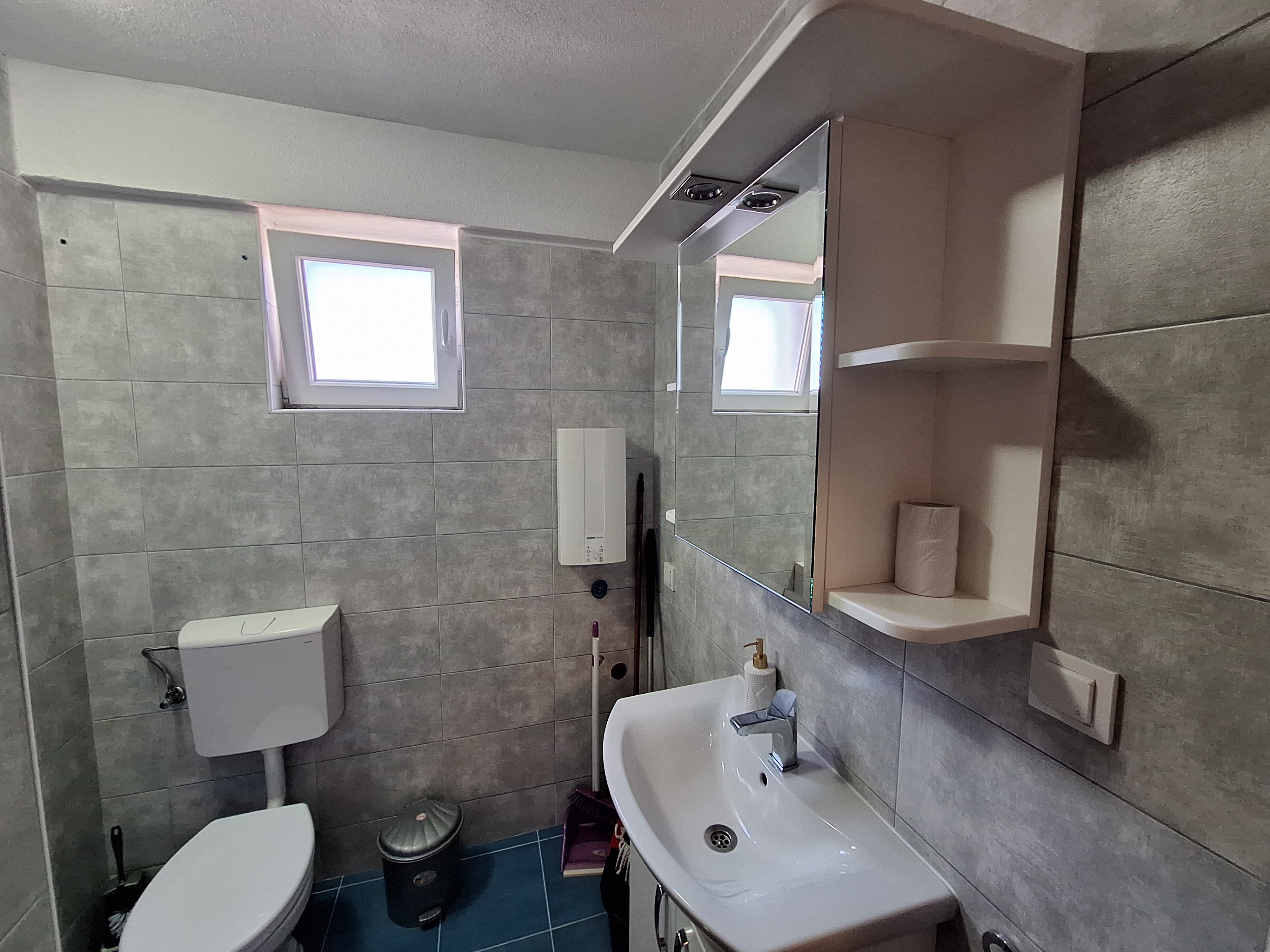 Apartment 11 - Bathroom